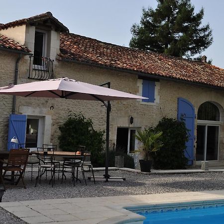 Chambres D'Hotes La Grange Au Bois Champagne-et-Fontaine ภายนอก รูปภาพ