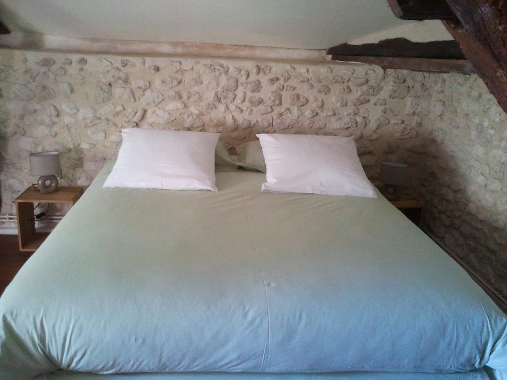 Chambres D'Hotes La Grange Au Bois Champagne-et-Fontaine ห้อง รูปภาพ