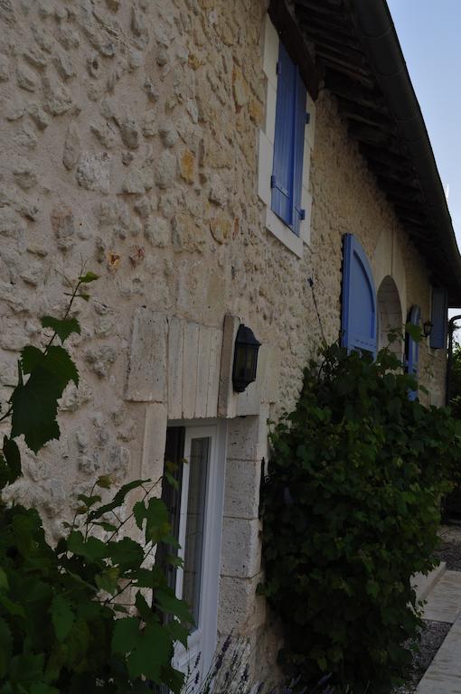Chambres D'Hotes La Grange Au Bois Champagne-et-Fontaine ภายนอก รูปภาพ
