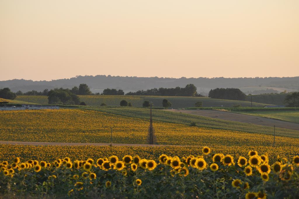 Chambres D'Hotes La Grange Au Bois Champagne-et-Fontaine ห้อง รูปภาพ